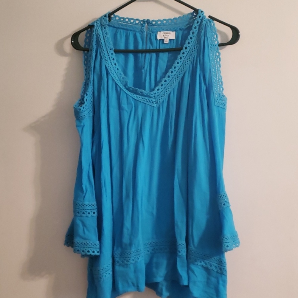 Beautiful cold shoulder top